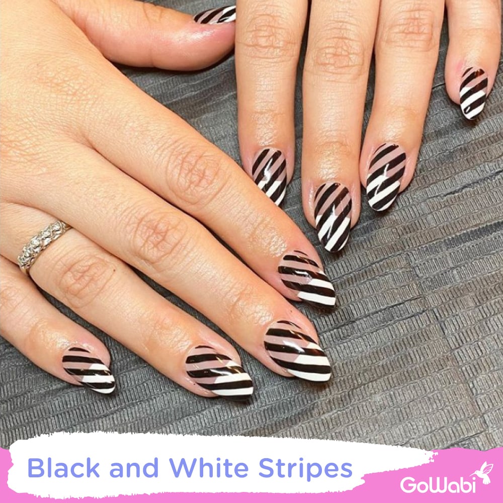 ไอเดียทาเล็บ ลาย  black and white stripes