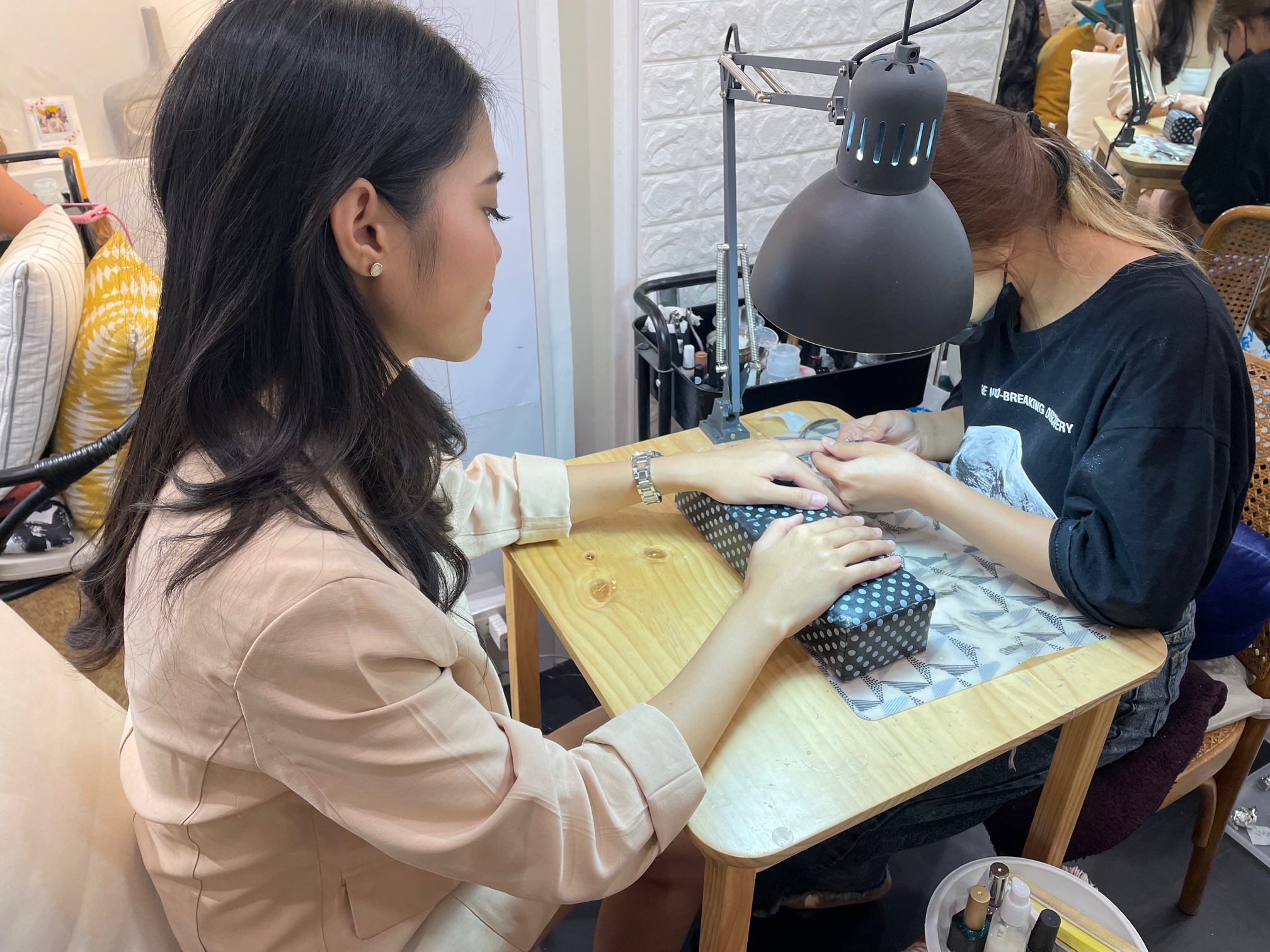 Leblab Studio – [REVIEW] รีวิว เพ้นท์เล็บแบบ Omakaze ซาลอนกลางสยาม!