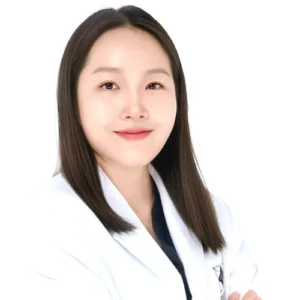 พญ.สุณิสา ทองประยูร (หมอแป้ง)